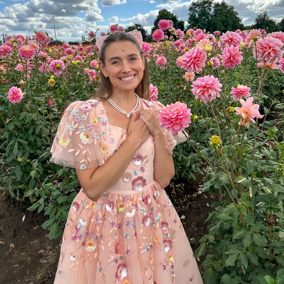 Meet your Posher, Abby - Picture 3 of 16